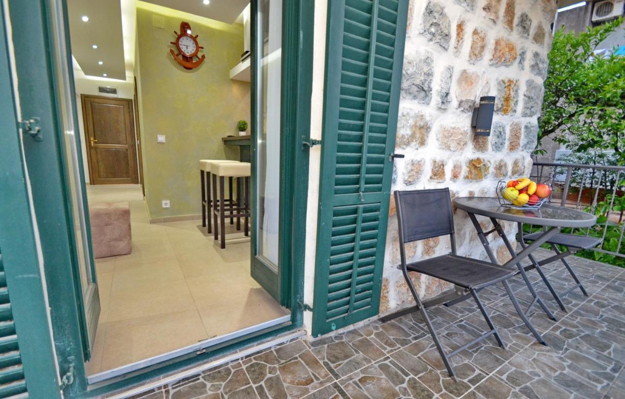Apartments Lux S Tivat Exteriér fotografie