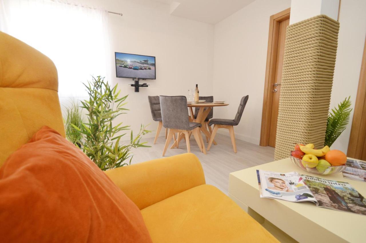 Apartments Lux S Tivat Exteriér fotografie