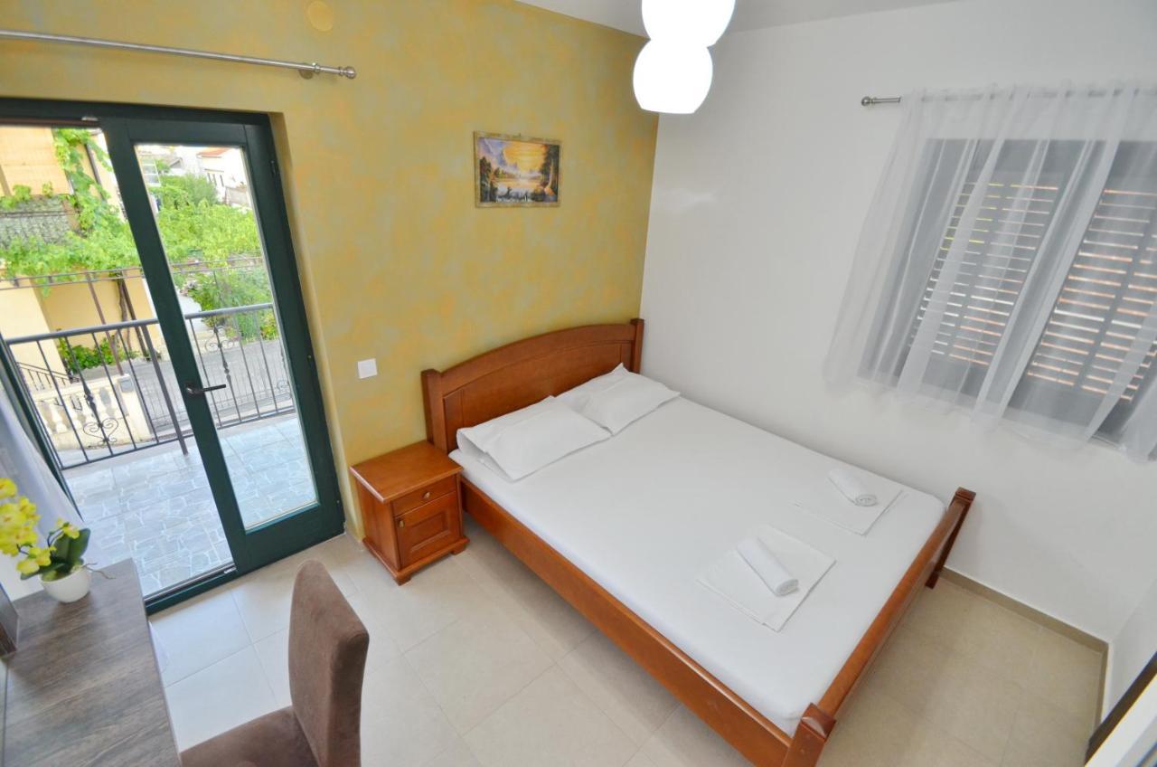 Apartments Lux S Tivat Exteriér fotografie