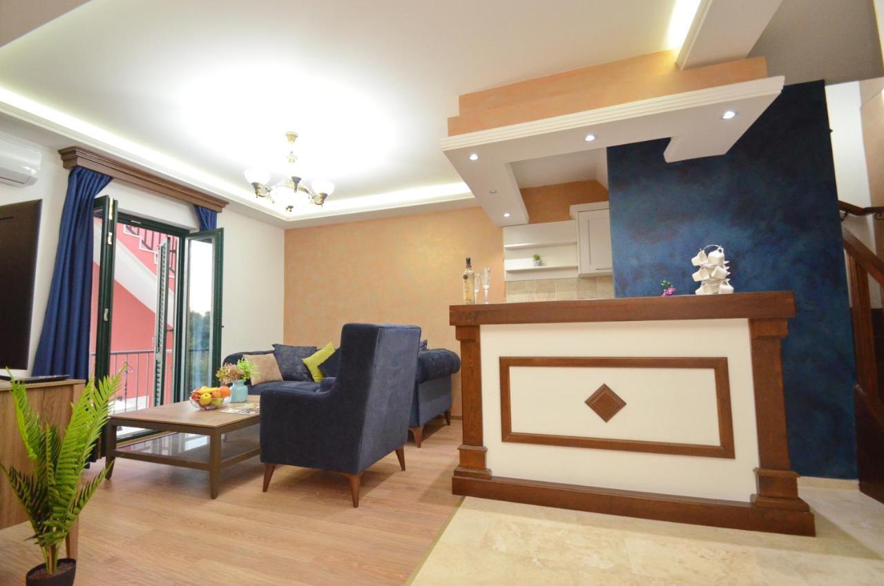 Apartments Lux S Tivat Exteriér fotografie